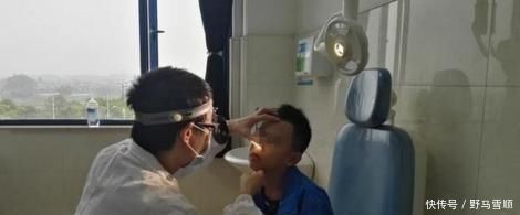 鼻炎|爱“挖鼻孔”的孩子,长大几乎逃不出这2种结局,父母要趁早知道