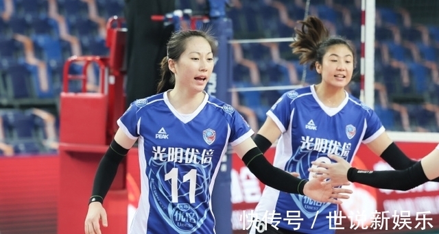 比赛|跑动接应火热出炉!女排黑马取代16岁天才,轰下11分成获胜功臣