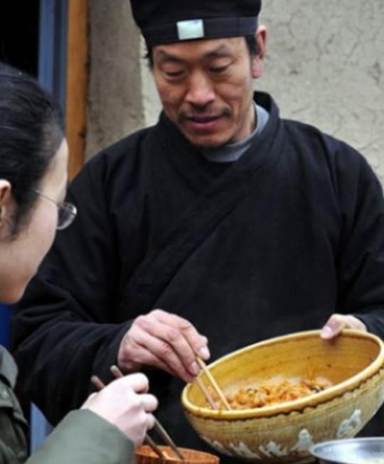 终南山上的五千隐士，食物短缺吃饭是大问题，咸菜成“神仙菜”