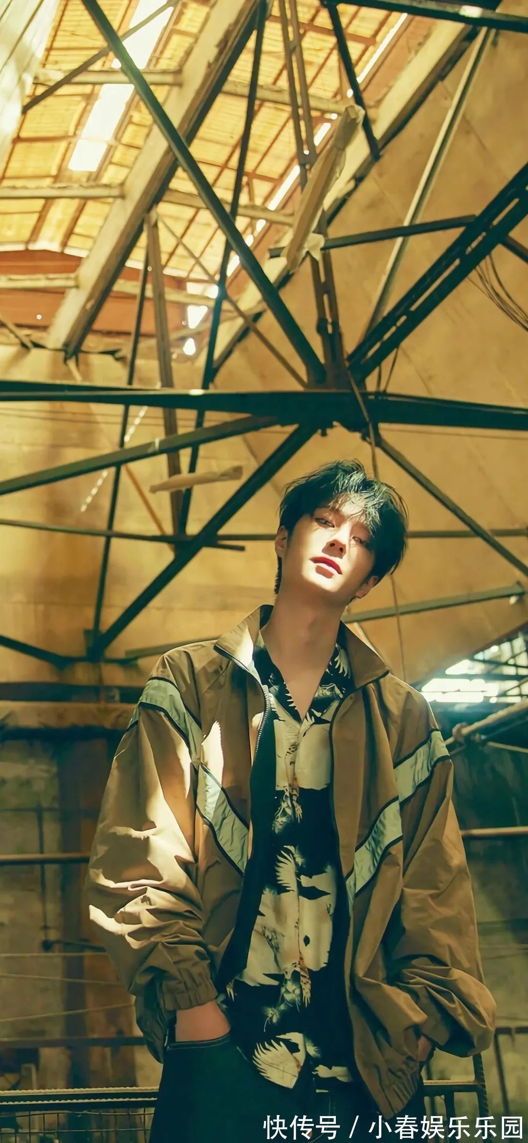 小姐姐壁纸丨一声梧叶一声秋,一点芭蕉一点愁,三更归梦三后