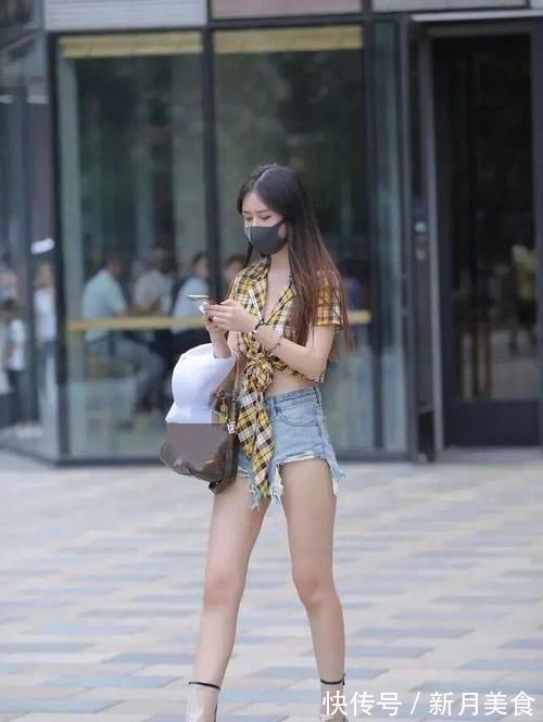 短裤 “短裤T恤”过时了?切忌以偏概全,换一种风格尽显女人味!