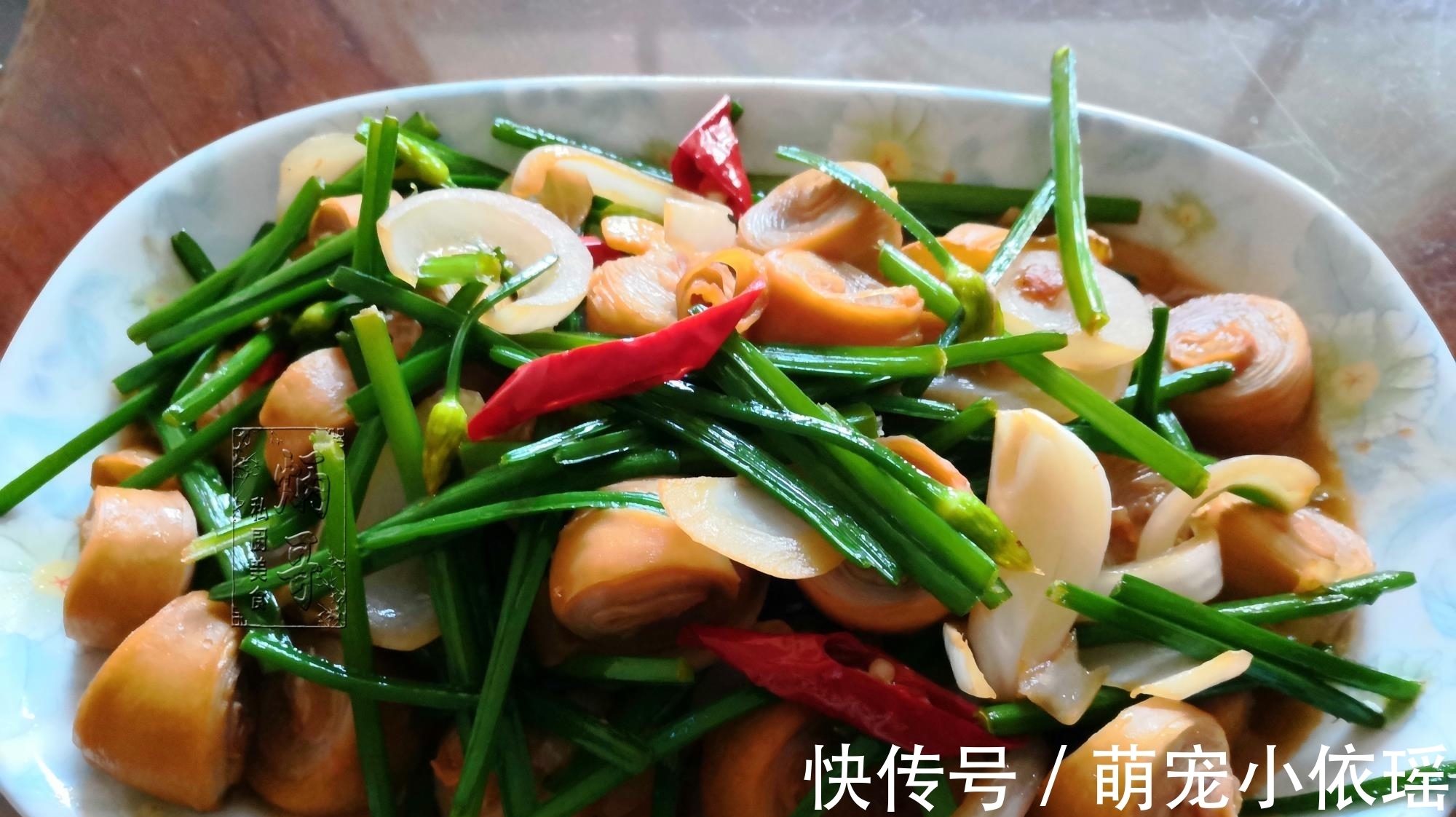 水煮面|表妹晒待客晚餐，网友：南方人真舍得吃，这餐饭没七八百下不来吧