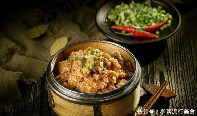 解馋|天冷了,用五花肉做道快手美食,简单蒸熟好吃又解馋,家人都喜欢