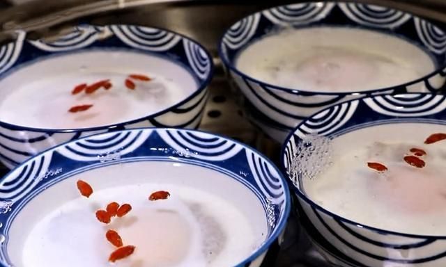 营养|天冷了,多给家人做这汤,简单一做,汤汁鲜美不油腻,别不懂吃