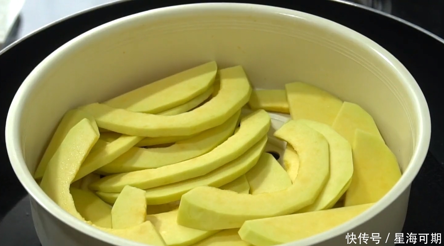 椰蓉粉|孩子三天两头就馋这盘丸子，不加水不放油，软糯香甜，营养又健康