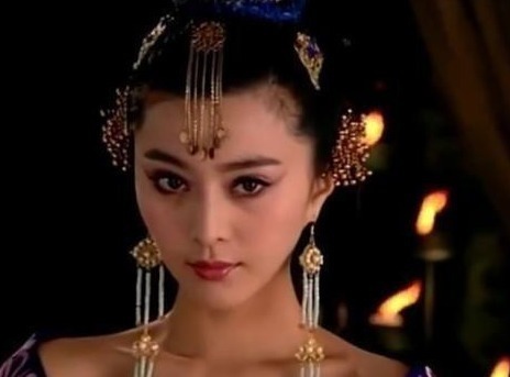 为她的出现|魅惑君王不是本意,祸国殃民也不是初衷,她也有自己的无奈