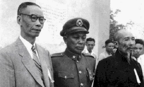 军长|此国军军长率部起义,提出一个苛刻条件,刘伯承坚决不答应