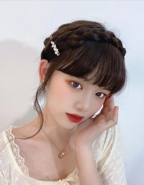 时髦|“手残党”只会散头发?学会这些懒人发型,时髦还好看