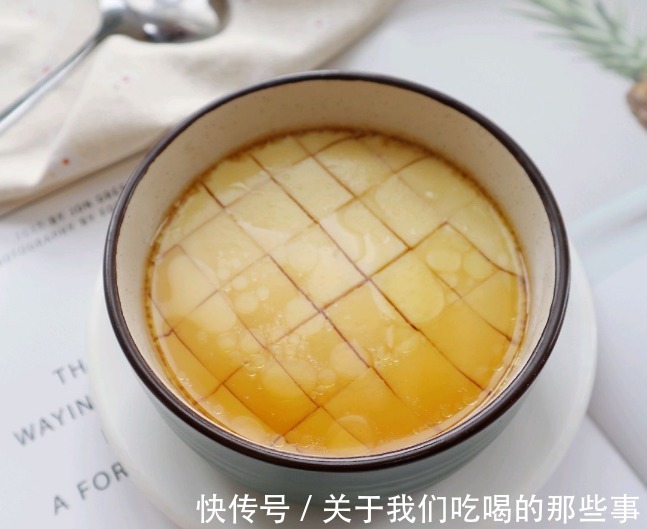 要点|蒸鸡蛋羹不要直接加水，先弄懂3要点，出锅滑嫩鲜美，光滑无气孔