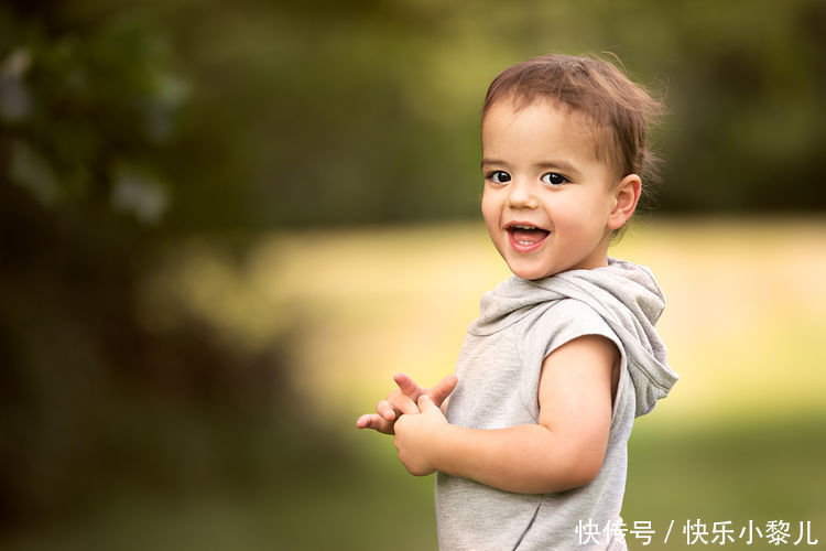 小儿|5岁男孩走路屁股左右扭，去医院一查，原来有这个小儿“包袱”病