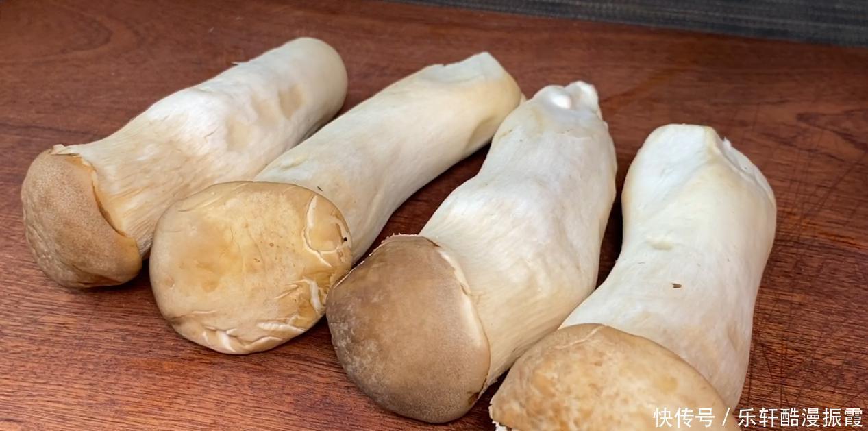 杏鲍菇这样做就是好吃,宁愿不吃肉也不能错过,一天三顿吃不够