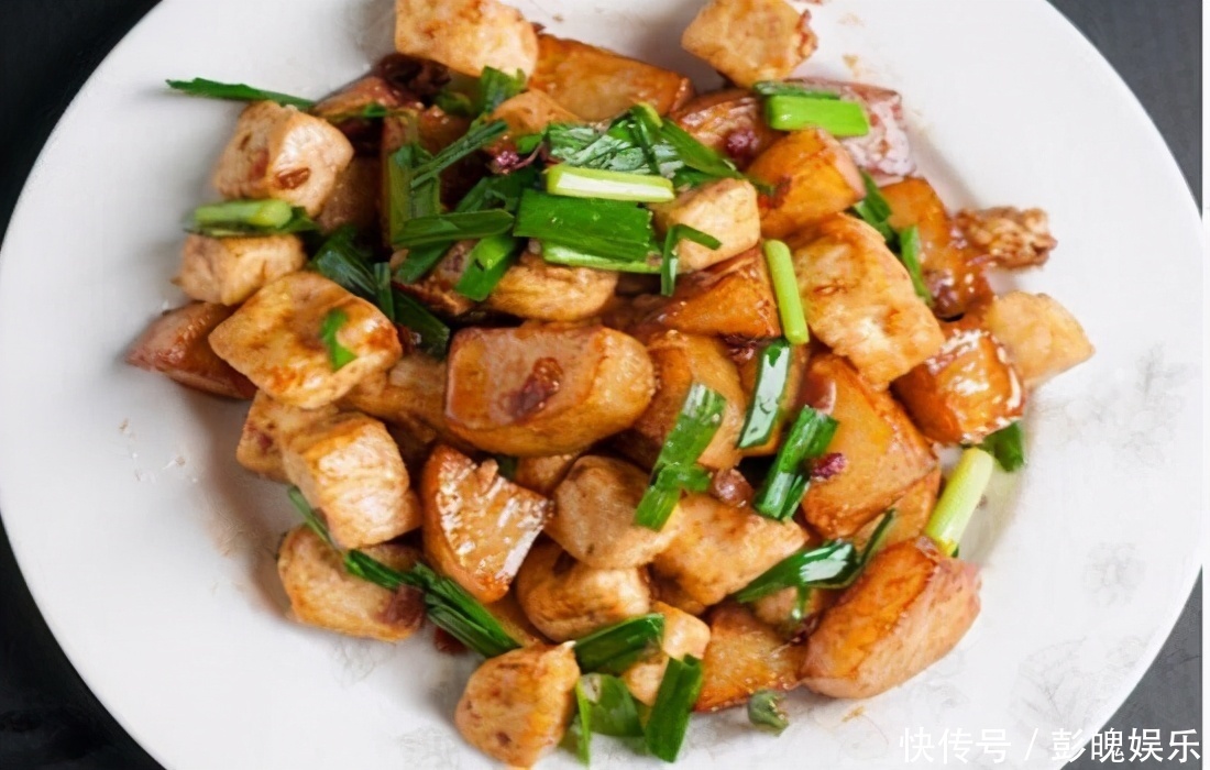 女性不想显老,多吃三种美食,排毒护肤,延缓衰老,皱纹少皮肤好