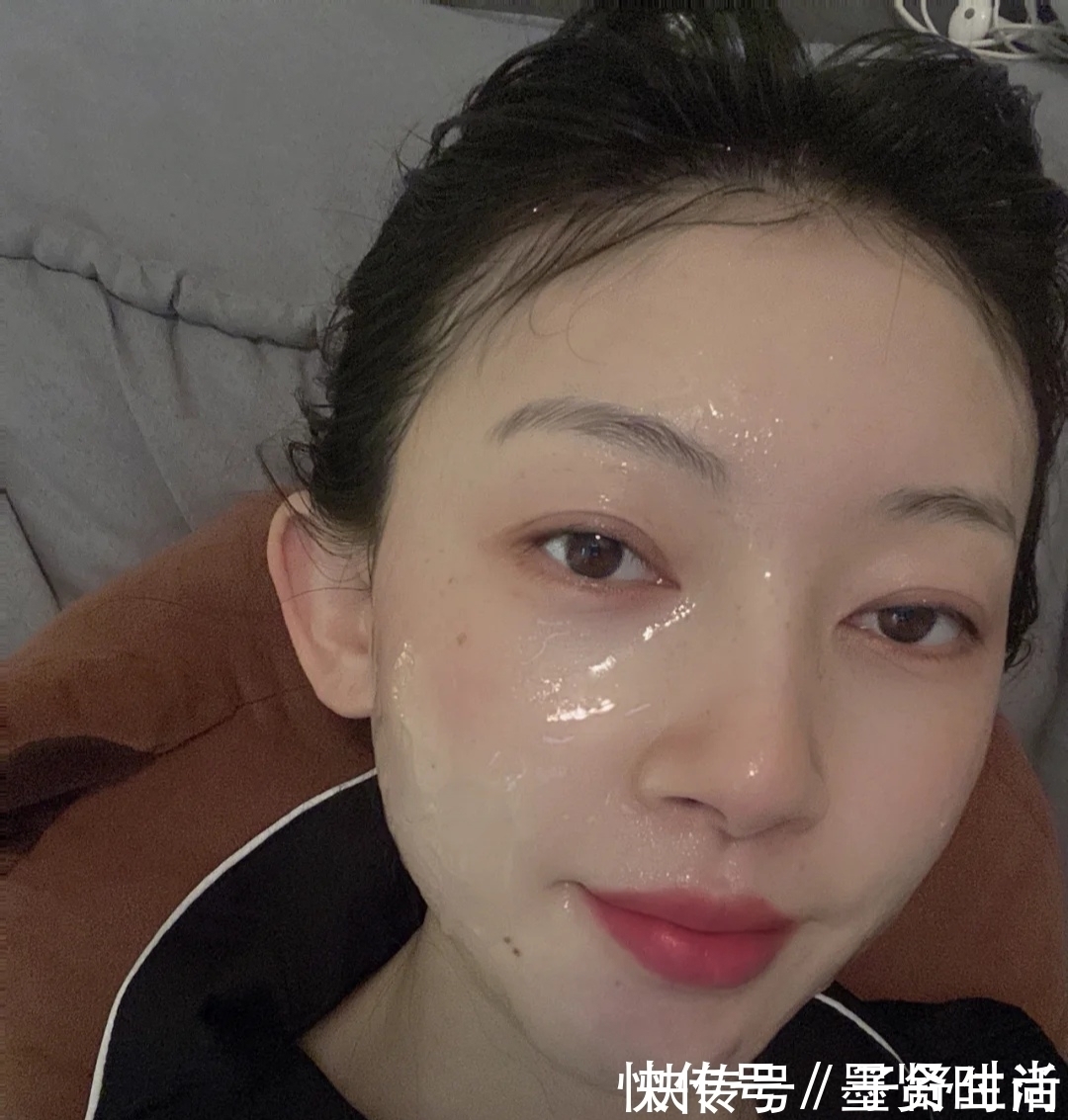 黄女士|刷1次等于暴晒10小时,很多女人还痴迷上瘾,难怪愈来愈黑