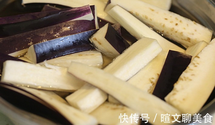 肉香|夏天，少吃肉多吃素，这菜吃起来比肉香，我家隔三差五非吃不可