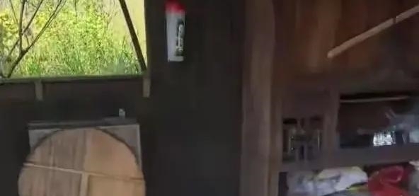 节目过后,留下一地鸡毛,总是没有个善始善终的结局