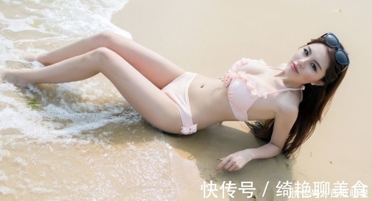 美女 展现个性的比基尼泳衣美女,彰显青春时尚个性