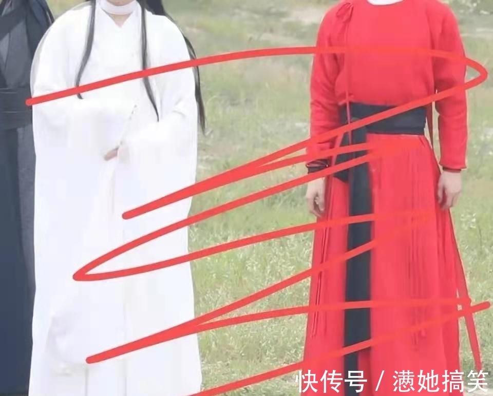 耽改剧|《天官赐福》定妆合照！花城谢怜颜值遭吐槽，肖战前老板来凑热闹