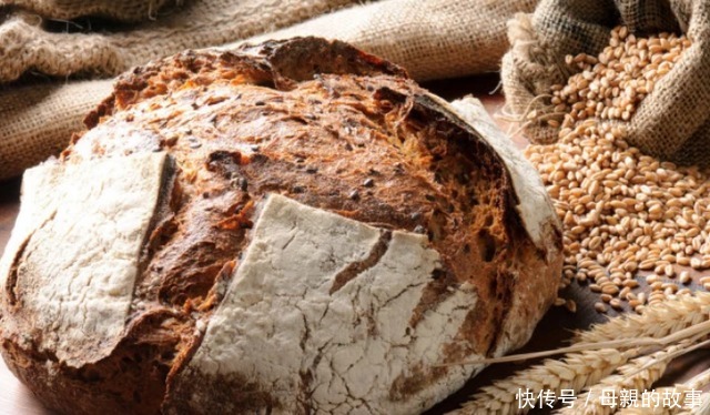 快走|27岁男子脑梗离世,医生提醒:一种水喝太多,血管迟早要堵死