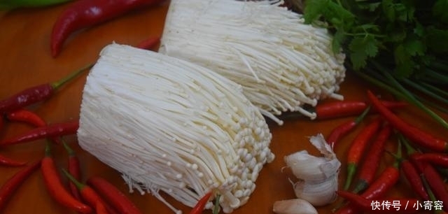 金针菇最好吃的做法,简单美味又下饭,看看你喜欢吃不?