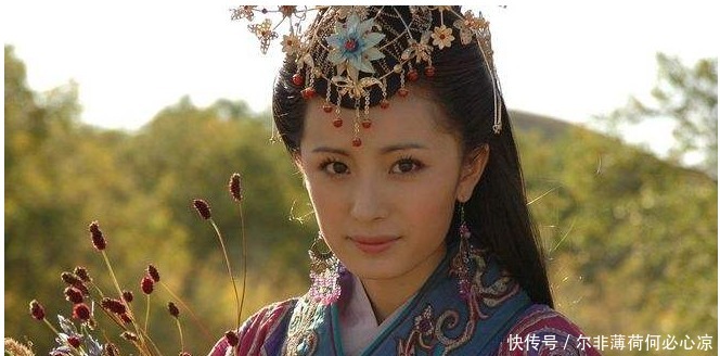 本是一个卑微的宫女，出宫后嫁给父子两人，还为一王朝续命百年！