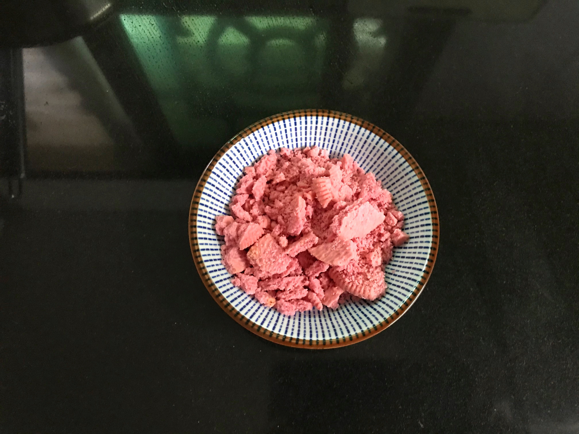 牛奶新吃法，倒锅里筷子搅一搅，冰凉Q弹，比淇淋简单还好吃