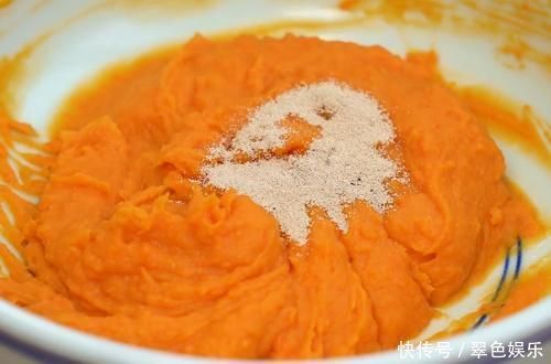 1根红薯加2个鸡蛋,简单一做,外酥里软,孩子三天两头点名要吃