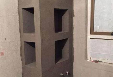 立管|头一次见卫生间这样包立管，太聪明了！省钱又实用