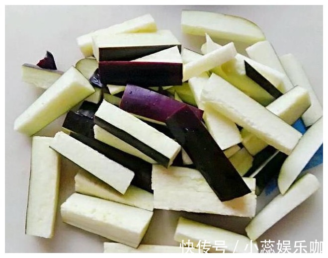 茄子|红烧茄子总不入味？教你一招，鲜香适口特下饭，大人小孩都喜欢