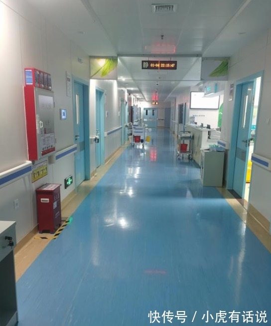 撤职|西安8个月孕妇严重腹痛,医院门口出血流产,真实情况是怎样的?