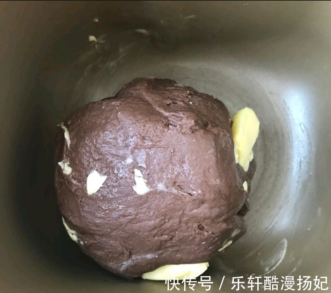 高筋面粉|奈雪家的嘟嘟包，也可以在家制作了！可可麻薯软欧包！
