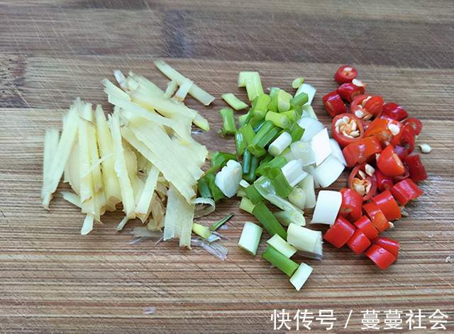 梅姐|唯一含有维生素D的蔬菜，老人小孩要多吃，营养价值高，贵也值得