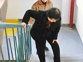 饮食|为什么老年人总是喊膝盖疼饮食牢记“2吃2不吃”,延长膝盖寿命