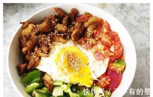 自制烤肉拌饭，用料多，好吃健康卫生，低脂多吃身材不走样！