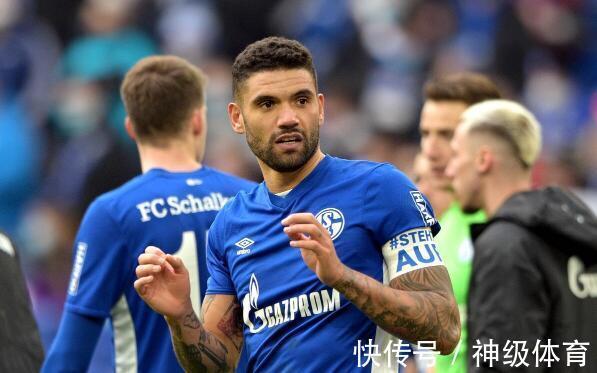 乌克兰|3-0!28岁乌克兰巨星3分钟双响:愿祖国没有战争,双手合十祈祷