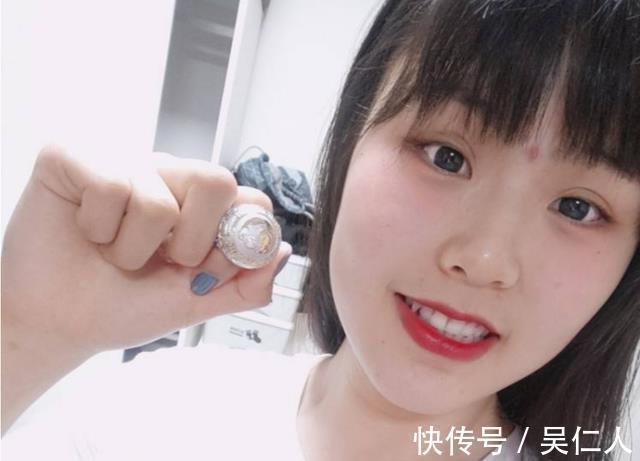 内线|女篮现役最强中锋,场上表现堪比姚明,女版中国长城同样颜值不俗
