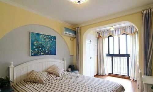 客厅|老婆硬要在客厅里面放上一张床,看到效果后秒懂,真是太聪明了