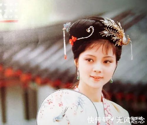 贾府#宝钗为人并不刻薄,为何刘姥姥二进贾府时,宝钗却编段子嘲讽她?