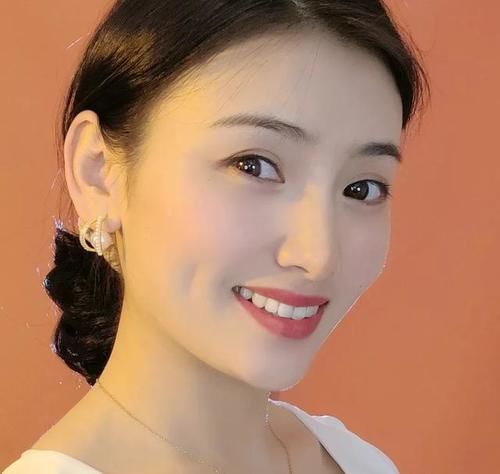 女人到了多少岁可以看出明显的衰老痕迹?