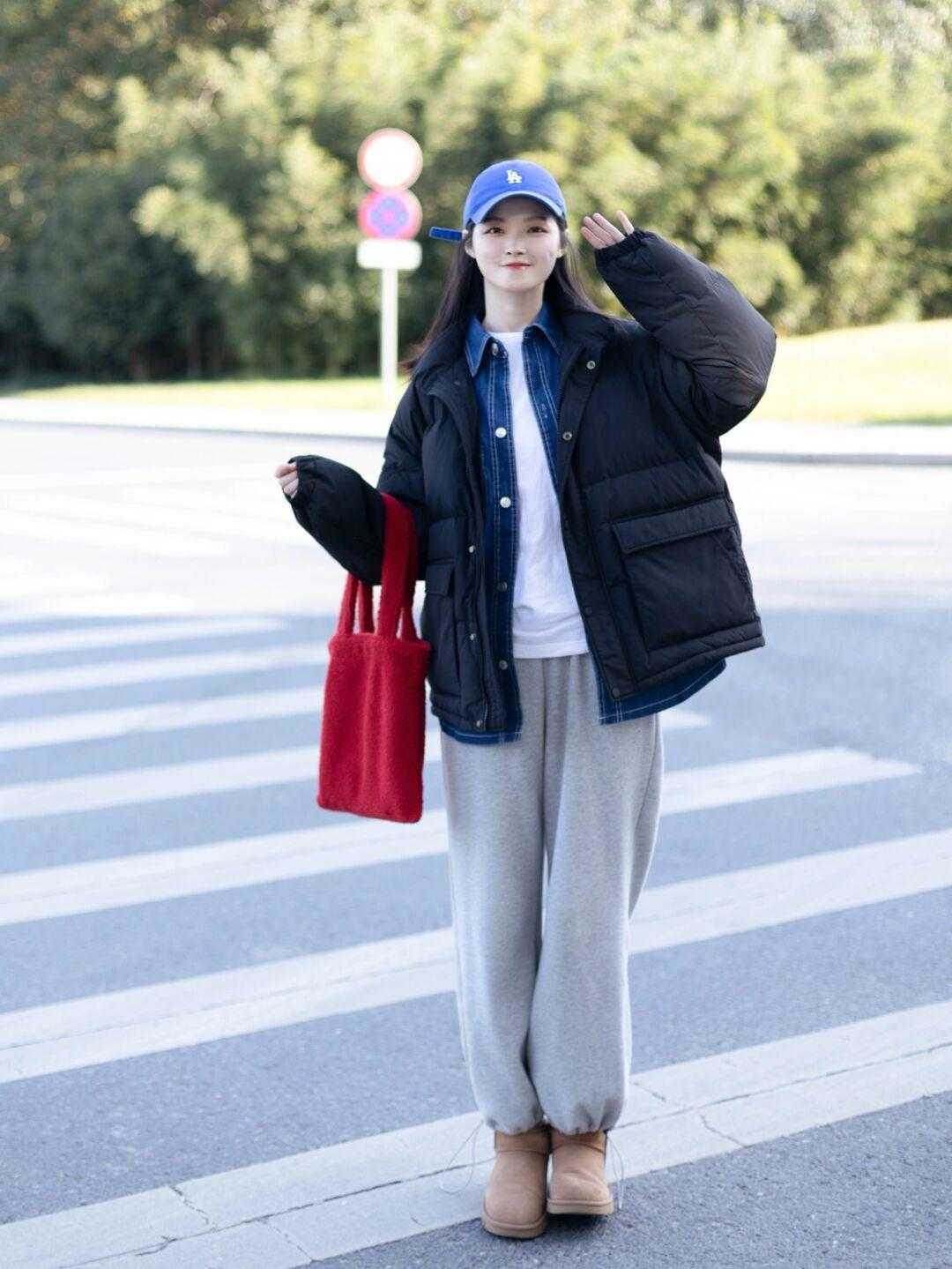 羽绒服 冬天想要穿出气质感,选对内搭很重要,这些单品日常简约又不挑人