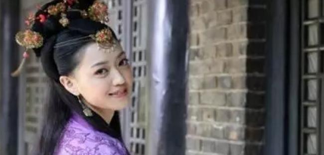 处死|公主沦为富家小姐的奴婢,叔叔复国后立即处死富家小姐!