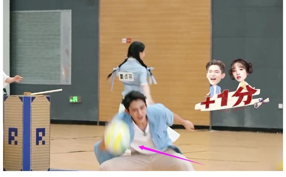 猎豹|小猎豹名号要易主了?蔡徐坤PK郑恺没悬念,黄旭熙动作慢放痞帅痞帅的