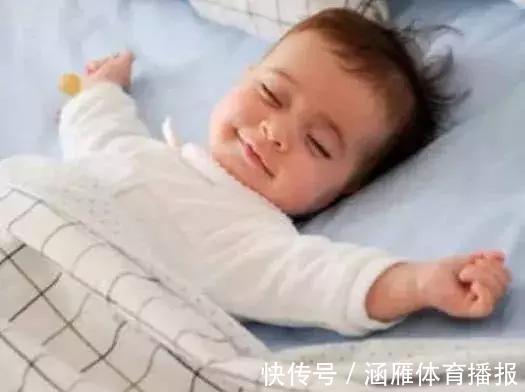 动作|宝宝一些动作出现的早,不仅身体棒,而且智商高,来了解一下