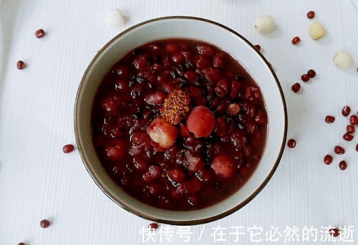 女孩子|女孩子来大姨妈,6种“零嘴”使劲儿吃,大象腿一去不复返