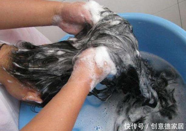 秘方|民间一个土秘方,不论白发多严重,让你从此告别染发,非常的实用