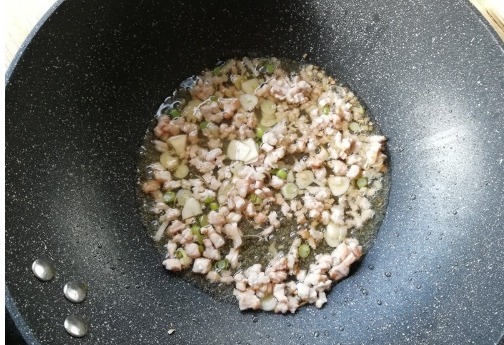 不碎|做豆腐时,别急着放油下锅烧,这一步不能少,豆腐不碎,味道香