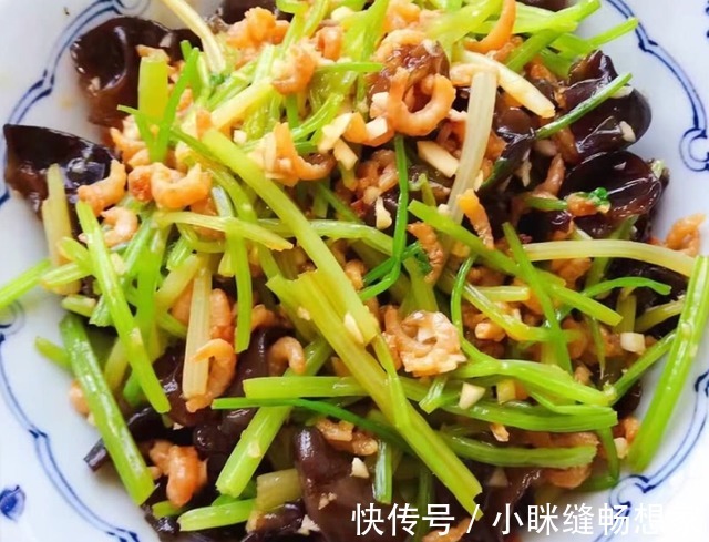 润肠|凉拌木耳时多放一样，脆嫩鲜美，爽口多汁，润肠通便还降压降脂