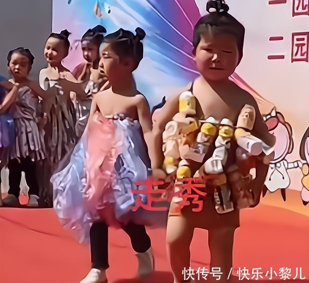 幼儿园举办“环保秀”，妈妈熬夜制作“环保战衣”，儿子却生气了