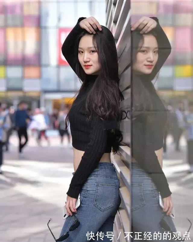 紧身 舒适自在的打底裤穿搭显得有品位,显得性感动人,弹力十足!