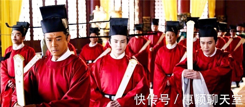 下联#包拯为破案出了一上联,一书生对出下联后,包拯:你就是凶手