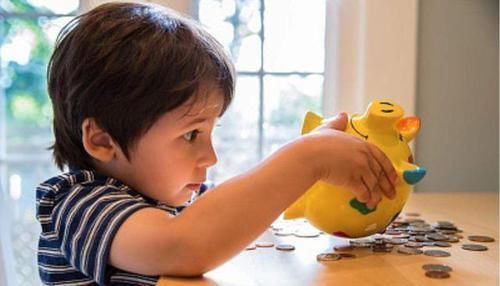 零用钱|7岁孩子:爸爸咱们家里很穷吗?聪明父母怎么回复对孩子成长更好